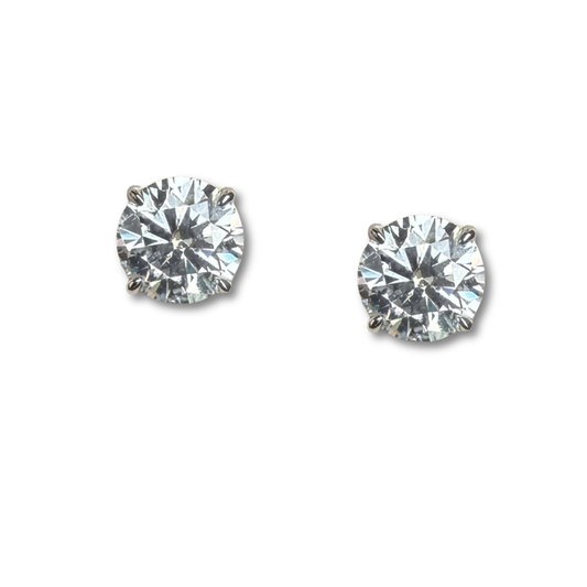 Studs de Moissanita en Oro Blanco de 14k