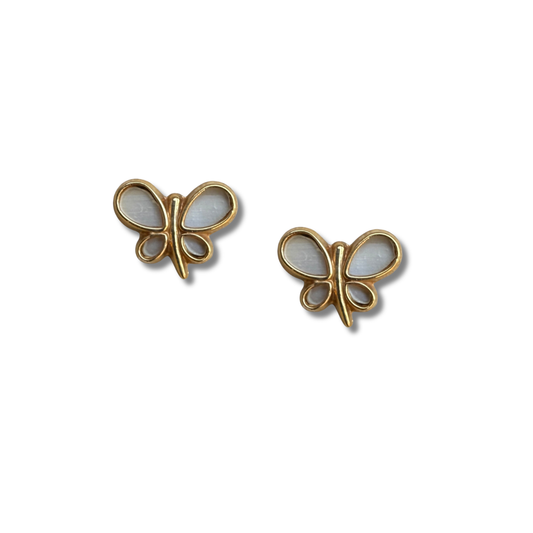 Aretes de mariposa con alas de madre perla y tope rosca en oro amarillo de 14K