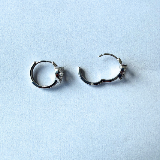 Argollas de plata con corazón de diamantes 0.15ctw