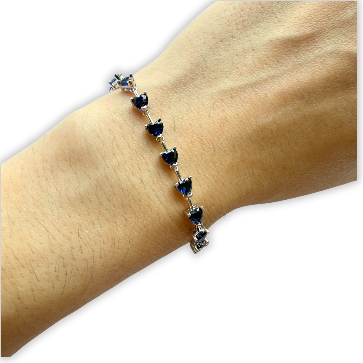 Pulsera de zafiros azules de laboratorio en forma de corazón en plata