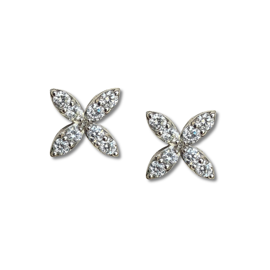 Aretes de flor de plata con diamantes de laboratorio 0.52ctw