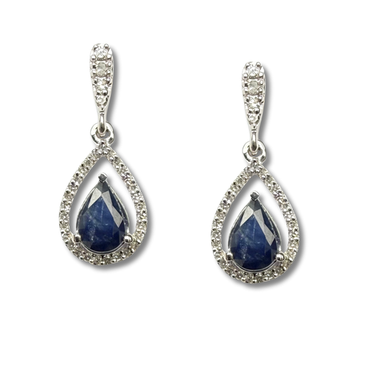 Aretes en oro blanco 10K con colgante de zafiro corte pera y diamantes 0.18ctw