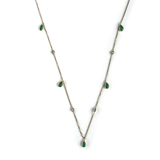 Collar de oro amarillo 10k con peras de esmeraldas colgantes y diamantes 0.02ctw