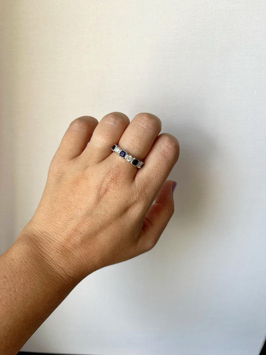 Anillo de plata con zafiros y diamantes de laboratorio 1.65ctw
