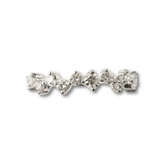 Anillo de plata con diamantes de laboratorio 0.50ctw en zigzag
