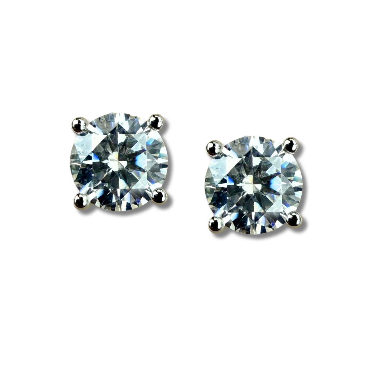 Aretes studs de moissanitas redondas 4ctw en plata