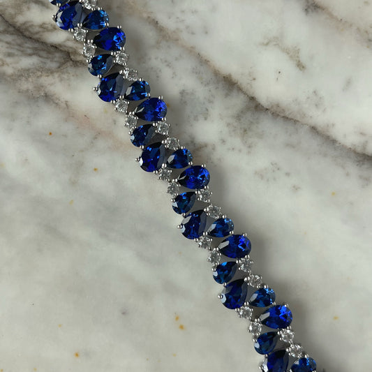 Pulsera de plata con zafiros blancos y azul rey de laboratorio