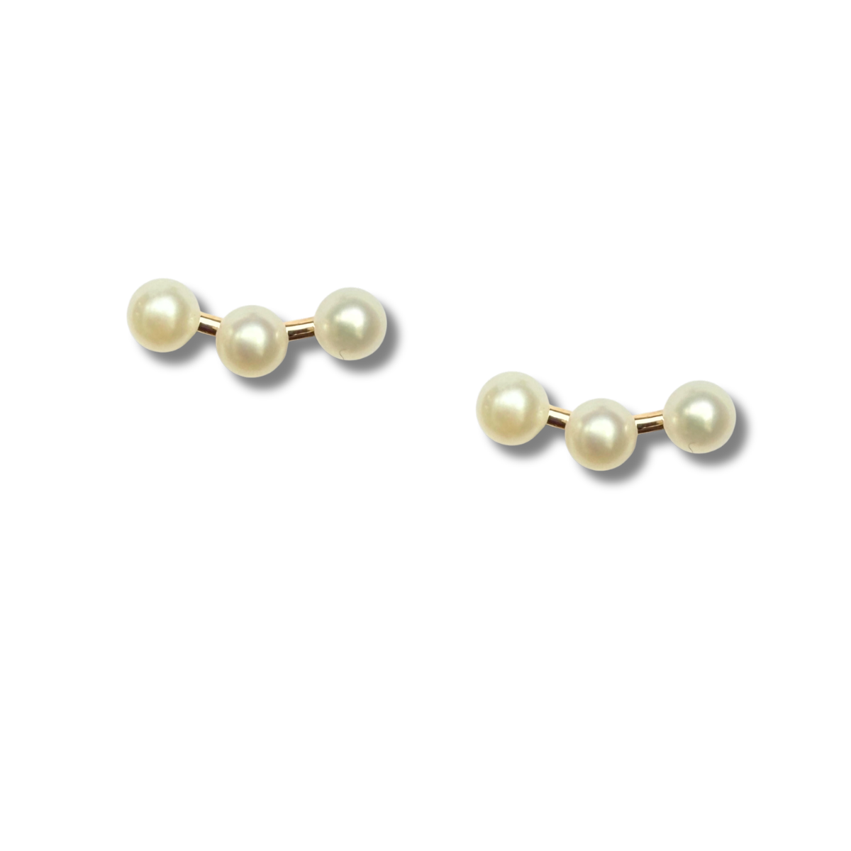 Aretes de oro amarillo 14k con 3 perlas