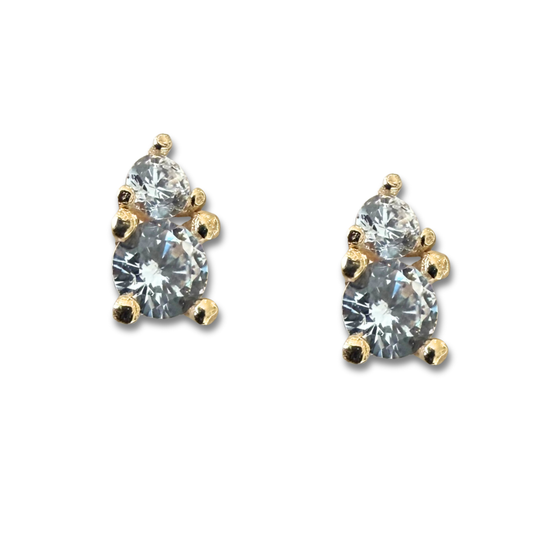 Aretes tu y yo de circonita blanca y blanca con tope rosca en oro amarillo 18K