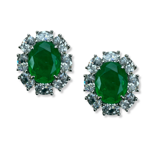 Aretes de plata con circonita verde ovalada y halo de circonitas blancas ovaladas