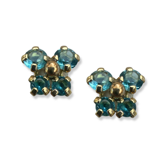 Aretes en oro amarillo 14K con mariposa con circonita celeste y bolita de oro en el centro con tope rosca