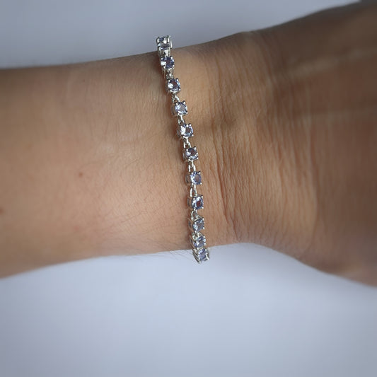 Pulsera de tanzanitas redondas en plata