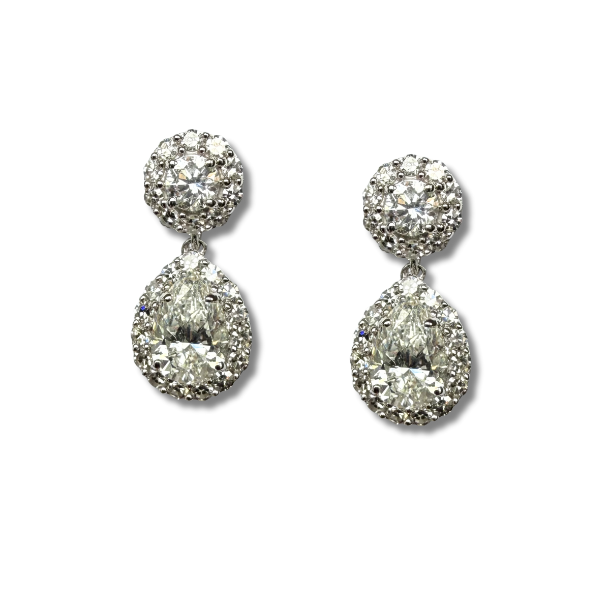 Aretes en oro blanco 14K con diamantes de laboratorio 3.5ctw colgantes de corte pera con halo