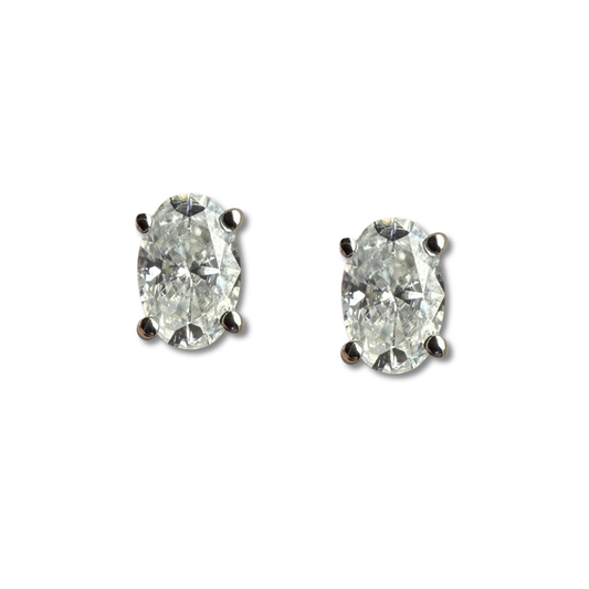 Aretes studs de moissanitas ovaladas 1ctw en plata