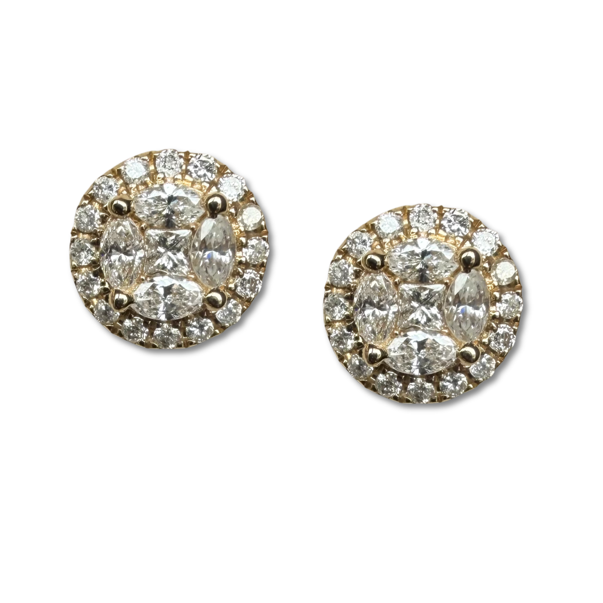 Aretes redondos en oro amarillo 14K  de diamantes 0.82ctw