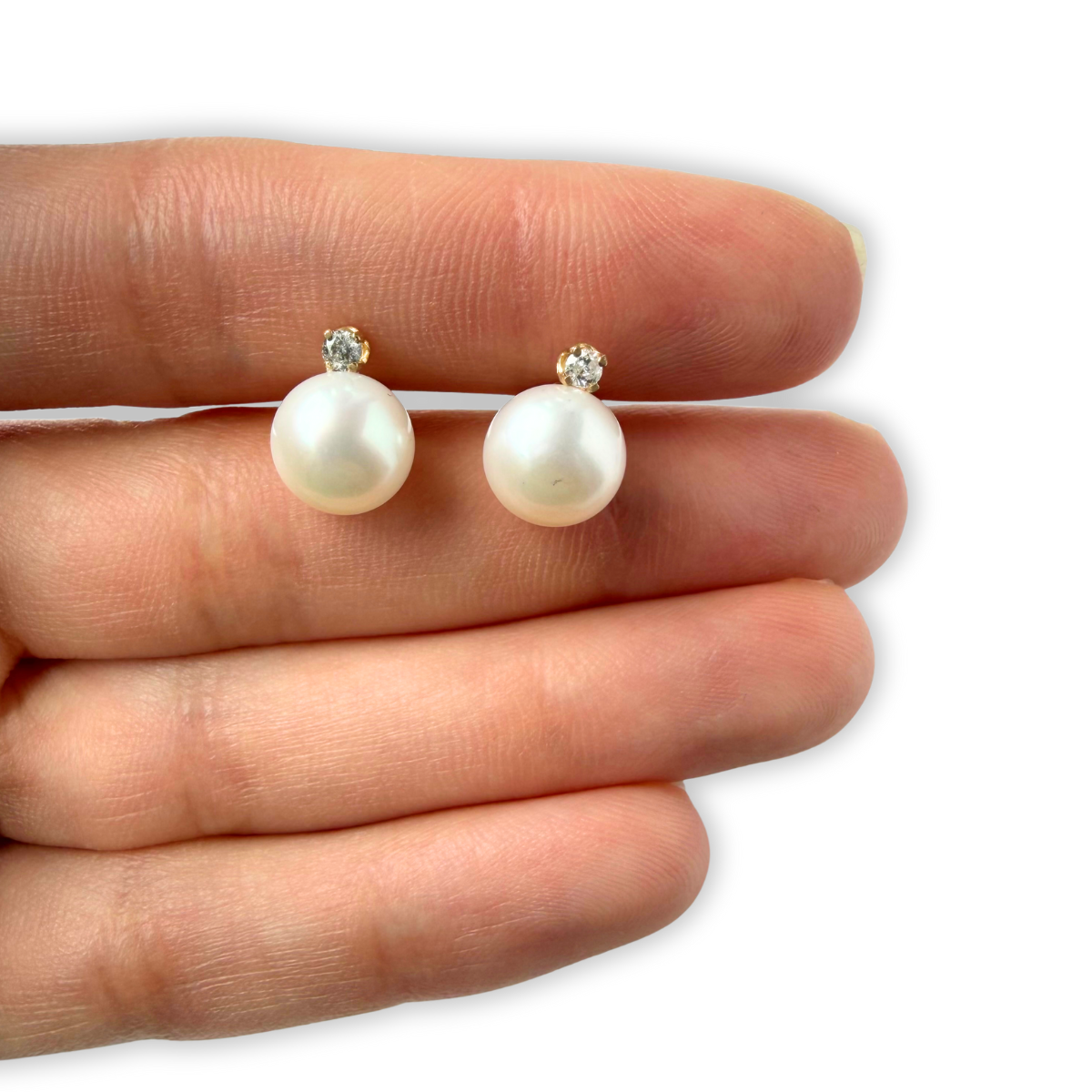 Aretes de perla con diamante en oro amarillo 14k