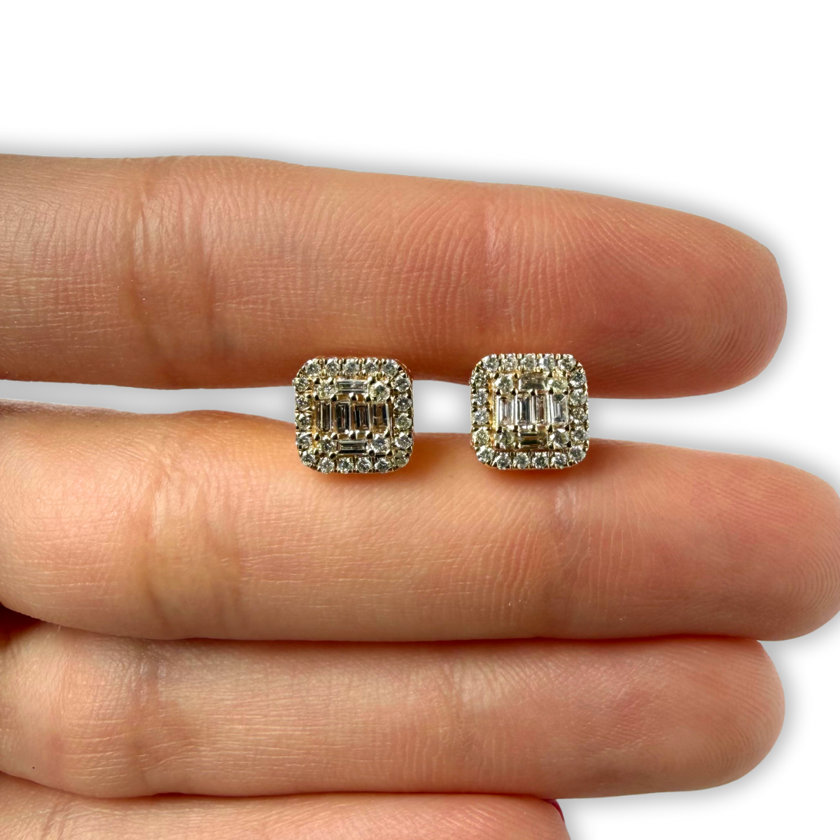 Aretes cuadrados en oro amarillo 14K y diamantes 0.65ctw