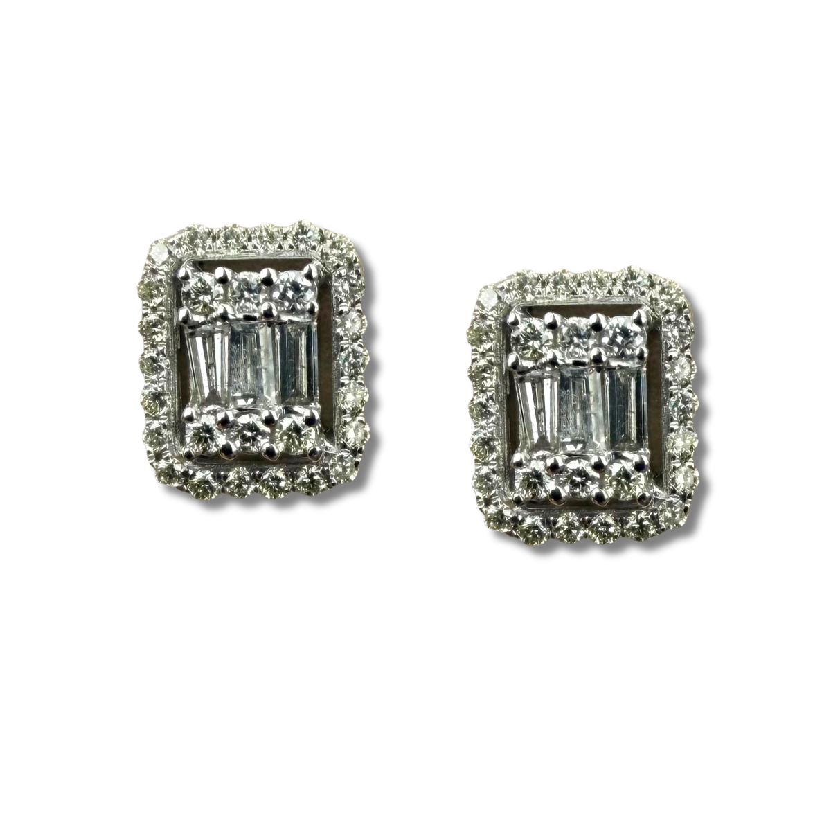 Aretes rectangulares en oro blanco 14K y diamantes 0.75ctw
