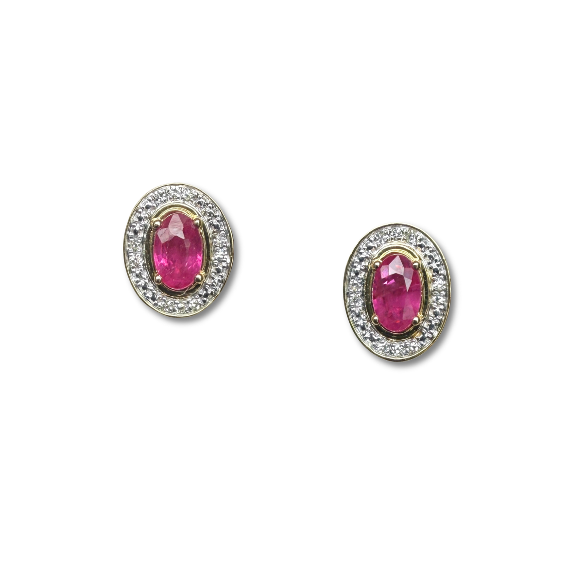 Aretes en oro amarillo 10K con rubí ovalado y halo de diamantes 0.05ctw