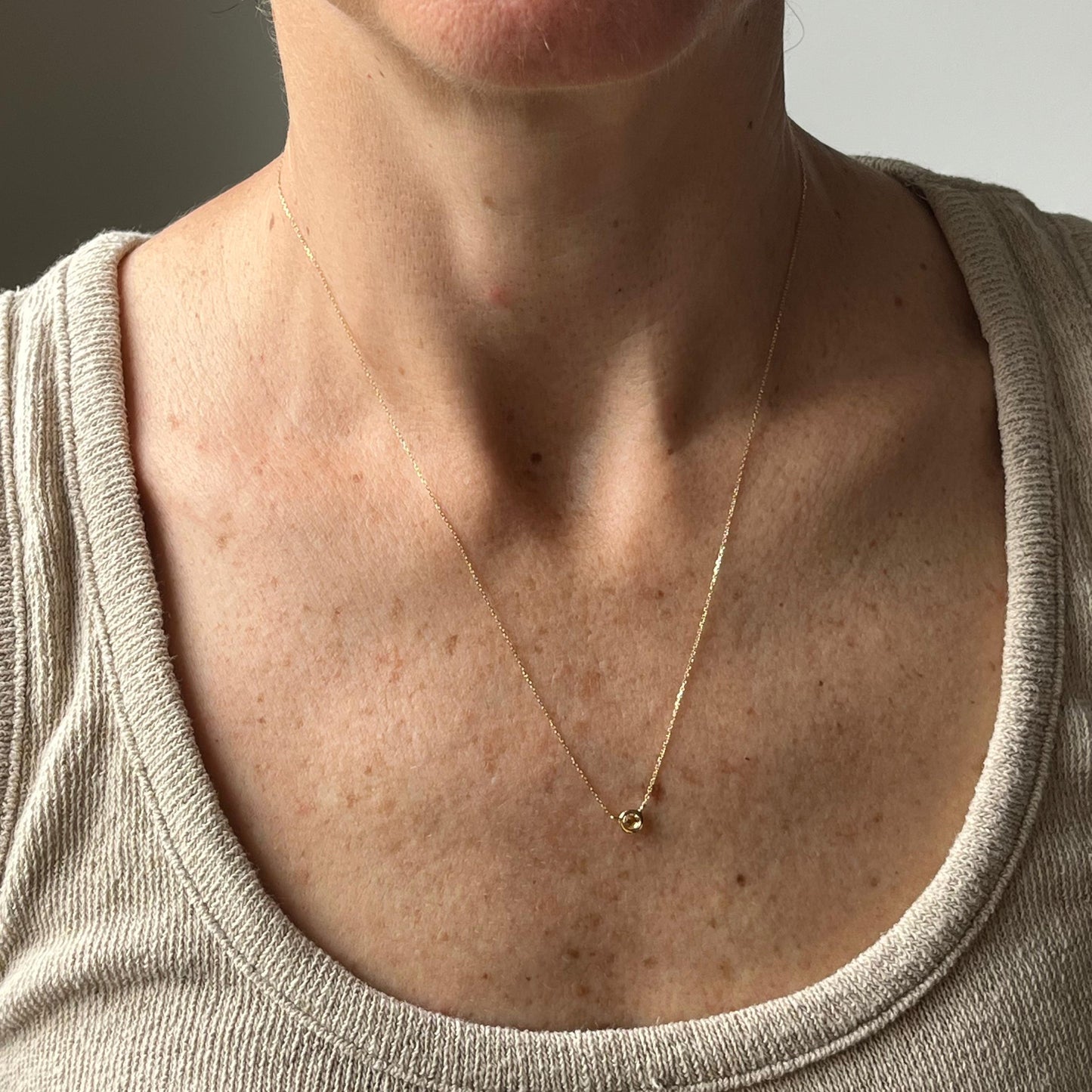 Collar en oro amarillo 14K con citrino biselado