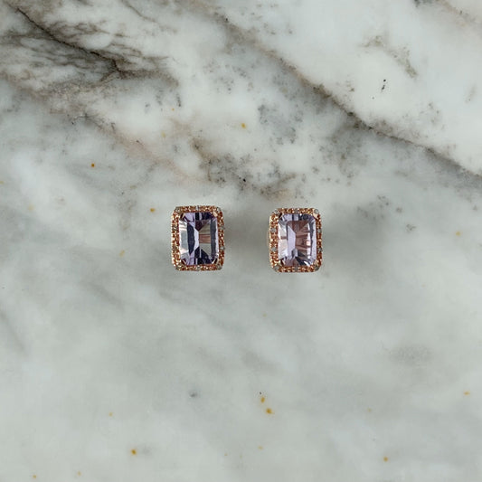 Aretes en oro rosa 10k con amatista rectangular y diamantes 0.07ctw