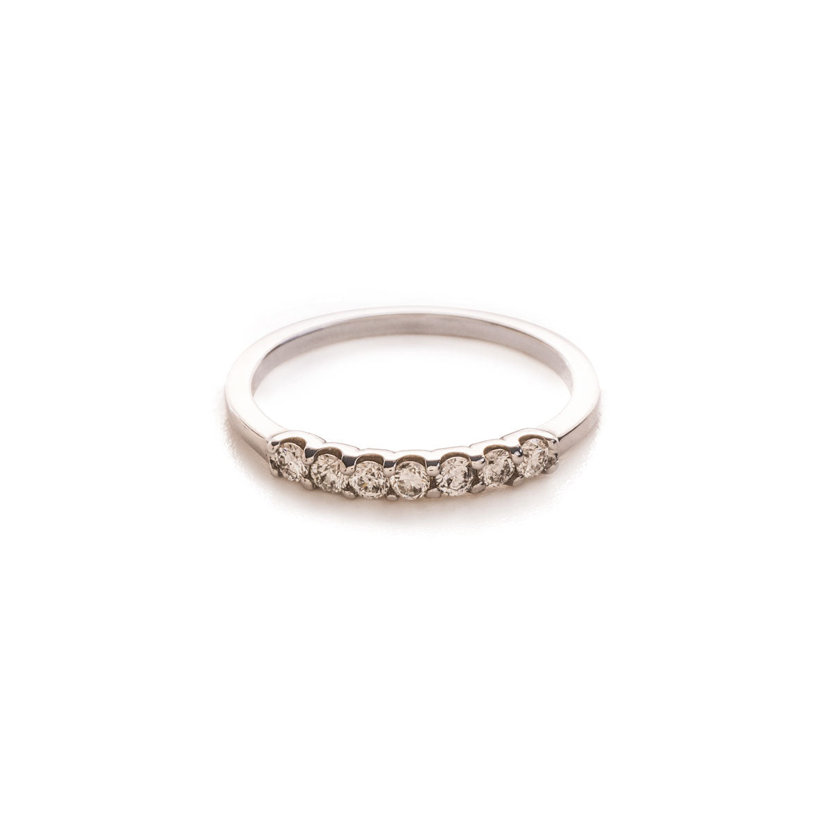 Anillo medio cintillo de diamantes 0.20ctw en oro blanco 14k