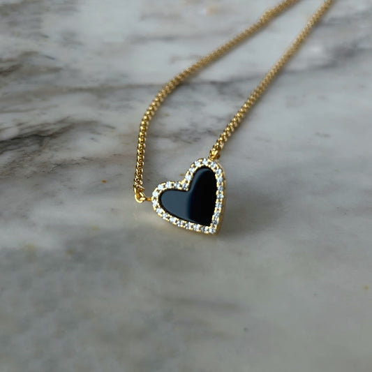 Collar de corazón negro Onyx blanca con circonitas en plata con baño de oro amarillo