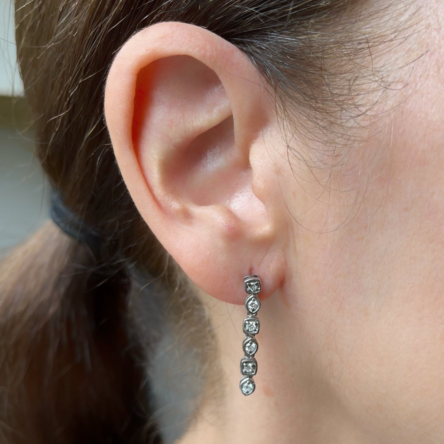 Aretes de plata largos con diamantes de laboratorio 0.50ctw y bases de distintas formas