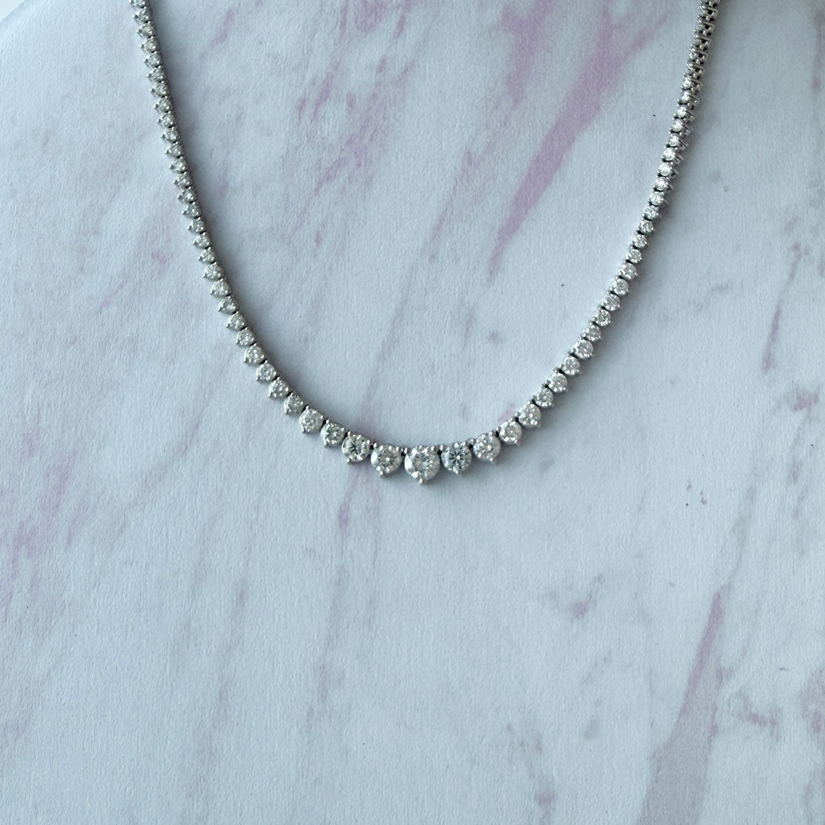 Collar riviera en oro blanco 14k con diamantes de laboratorio 5.25ctw
