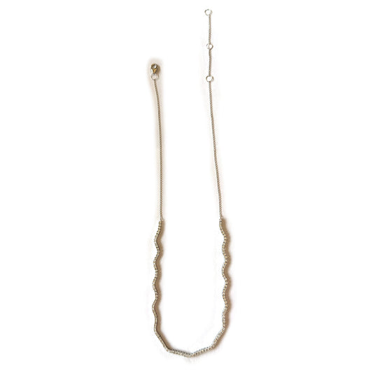 Collar en oro blanco 14k de curvas de diamantes 1.80ctw y cadena ajustable