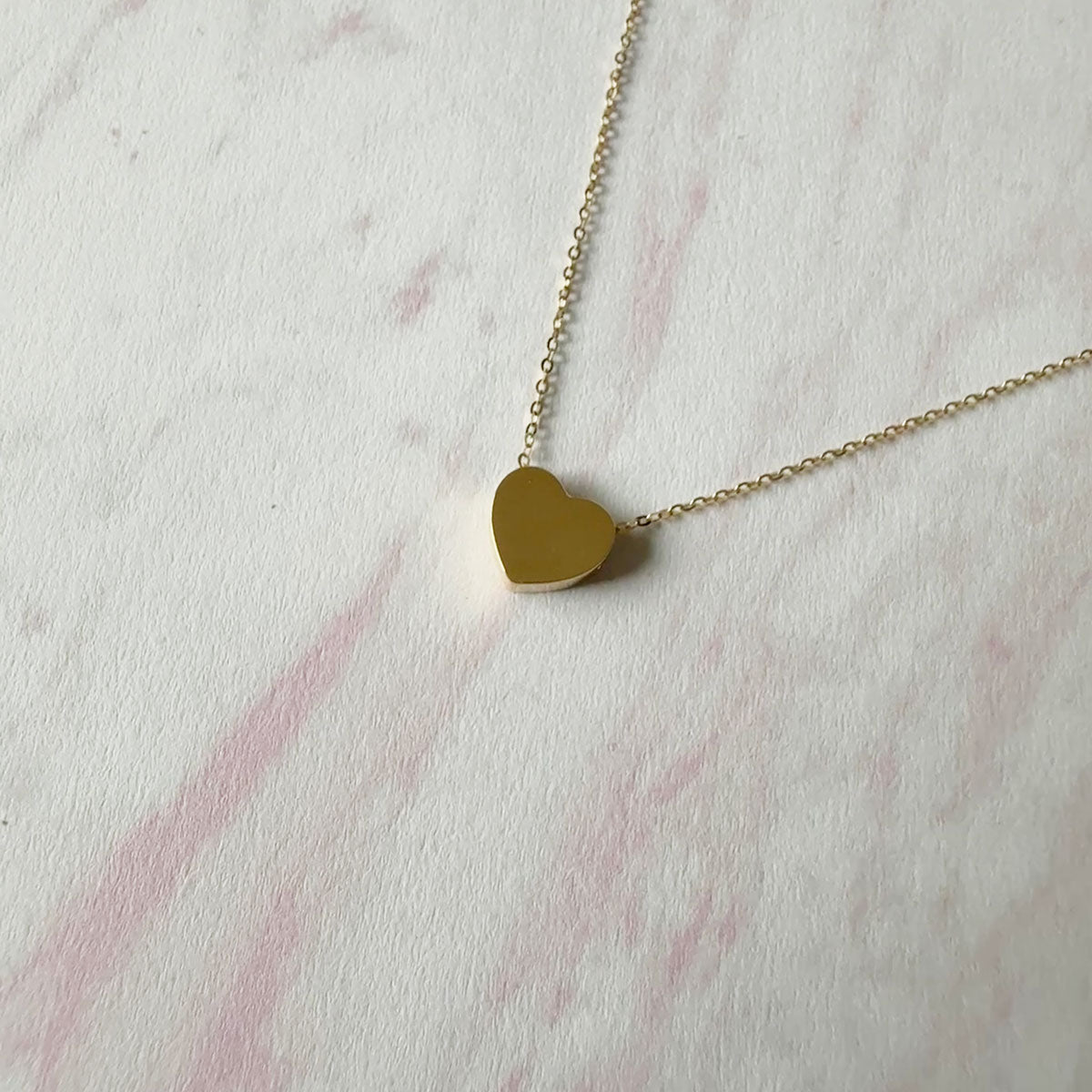 Collar en oro amarillo 14k con corazón