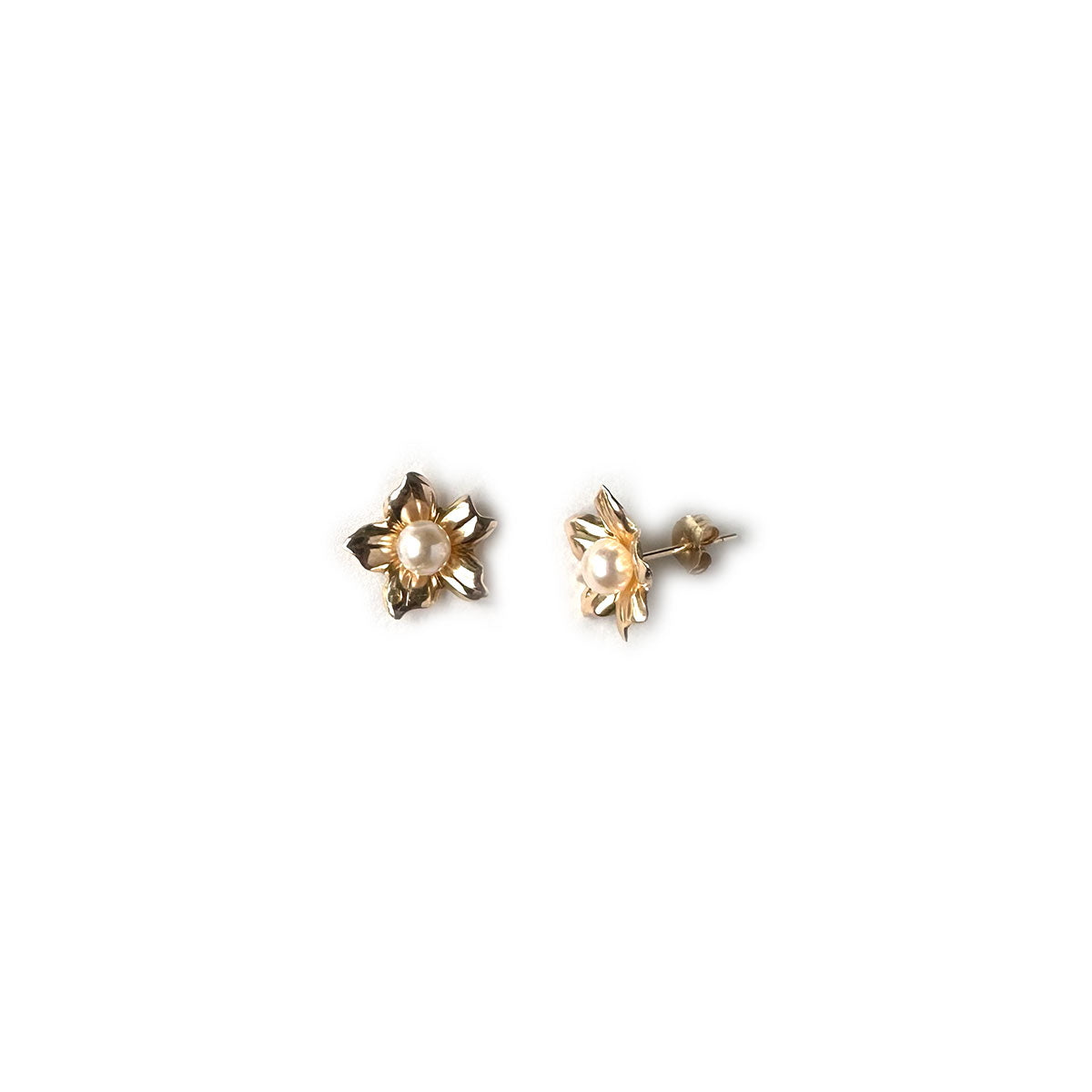 Aretes flor de oro 14K con perla central