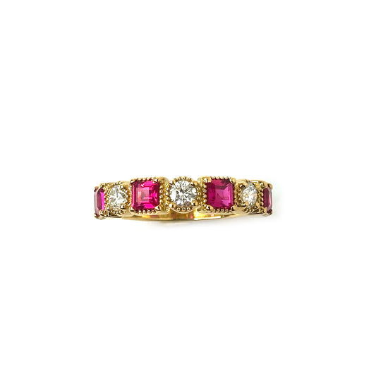 Anillo de plata con baño de oro amarillo y rubíes y diamantes de laboratorio 1.65ctw