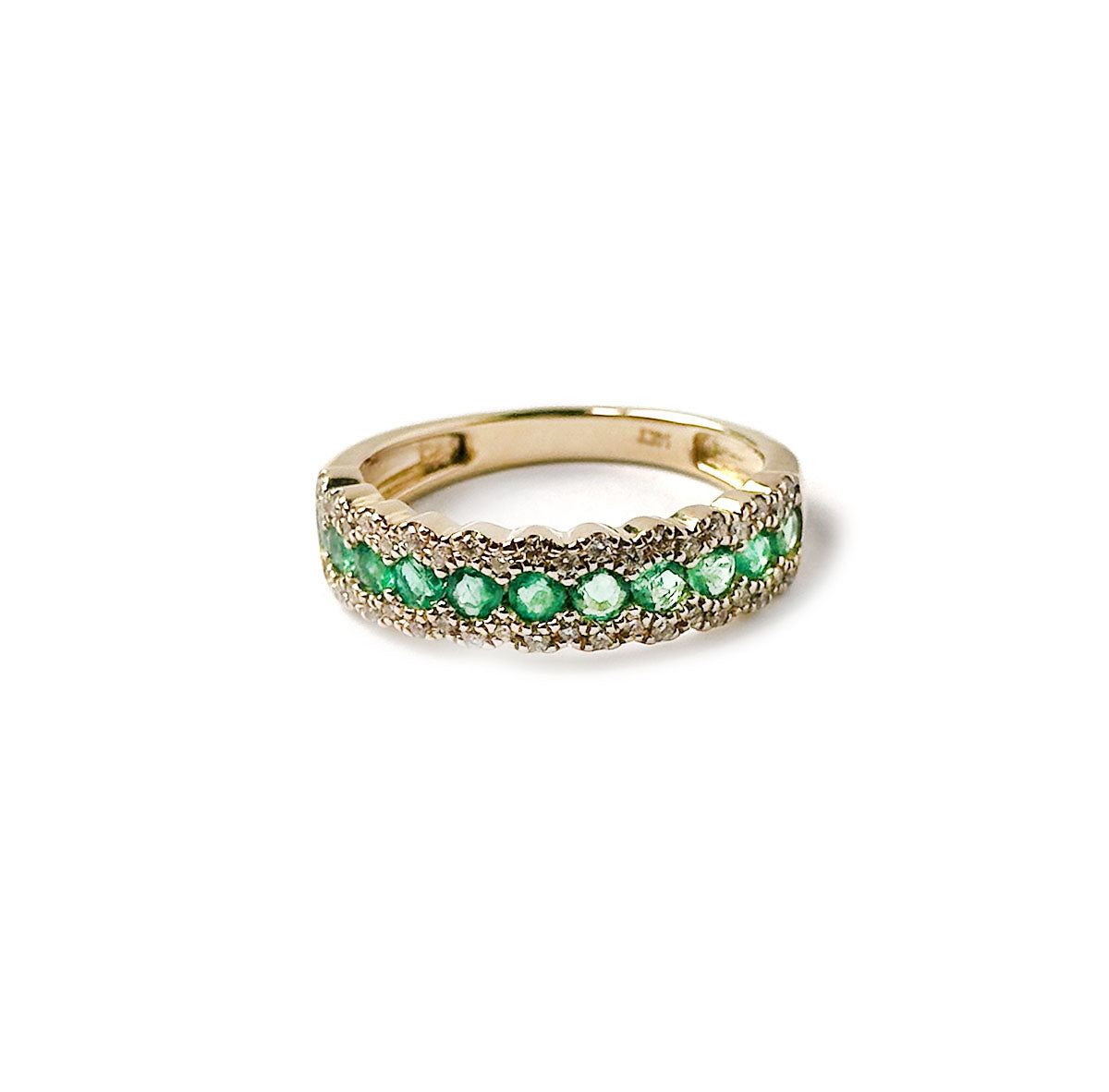 Anillo en oro amarillo 14K con esmeraldas redondas y dos filas de diamantes 0.30ctw