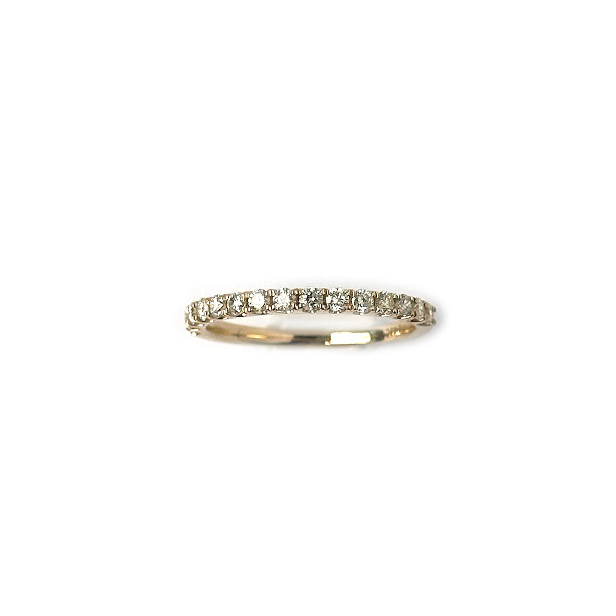 Anillo medio cintillo en oro amarillo 14k de diamantes 0.45ctw