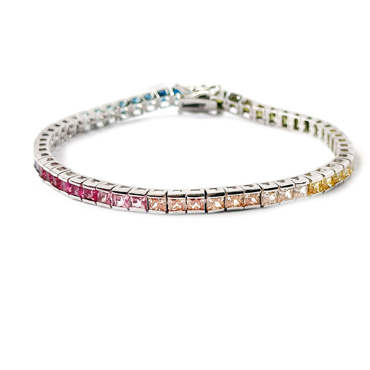 Pulsera de plata con gemas multicolores de laboratorio en tonos arcoiris