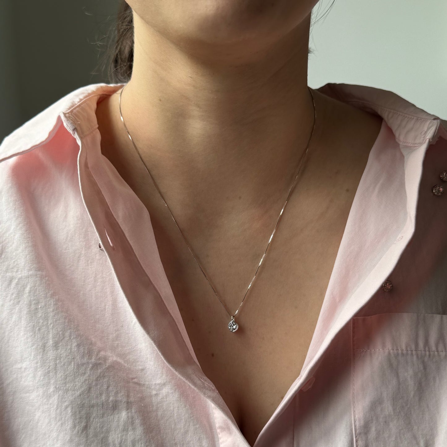 Collar en plata con dije de diamante de laboratorio redondo 0.5ct