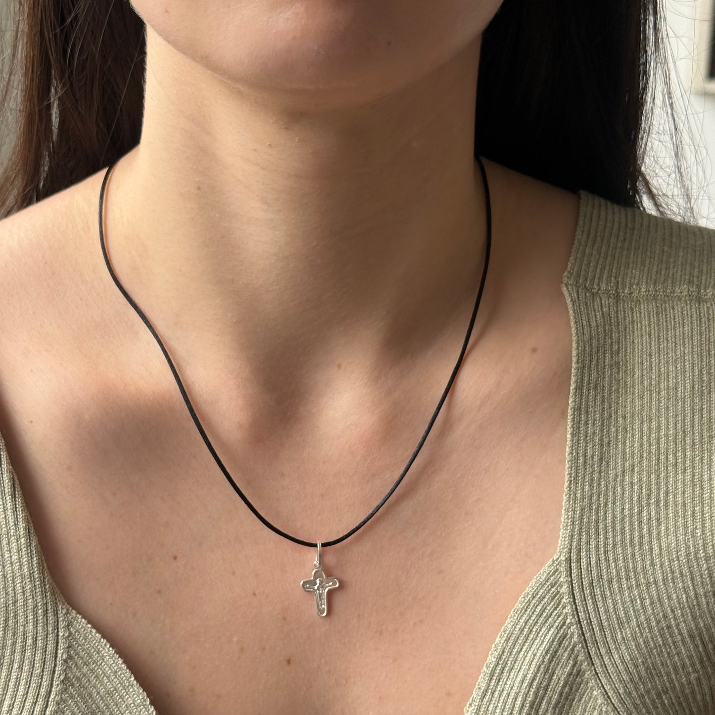 Cruz de la unidad pequeña en plata