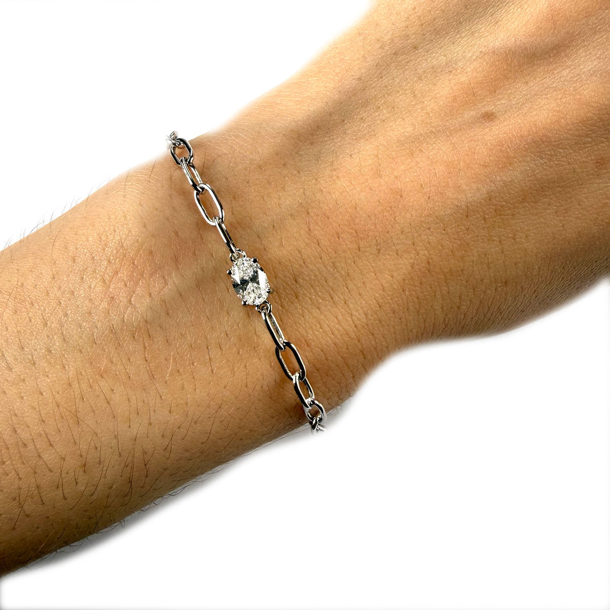 Pulsera paperclip de plata con diamante ovalado 0.50ct de laboratorio