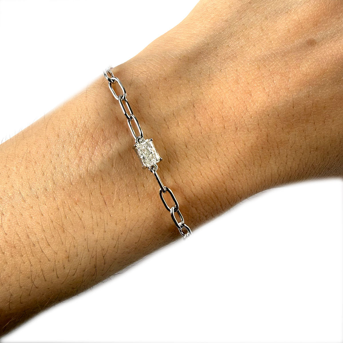 Pulsera paperclip de plata con diamante corte radiante 0.50ct de laboratorio.