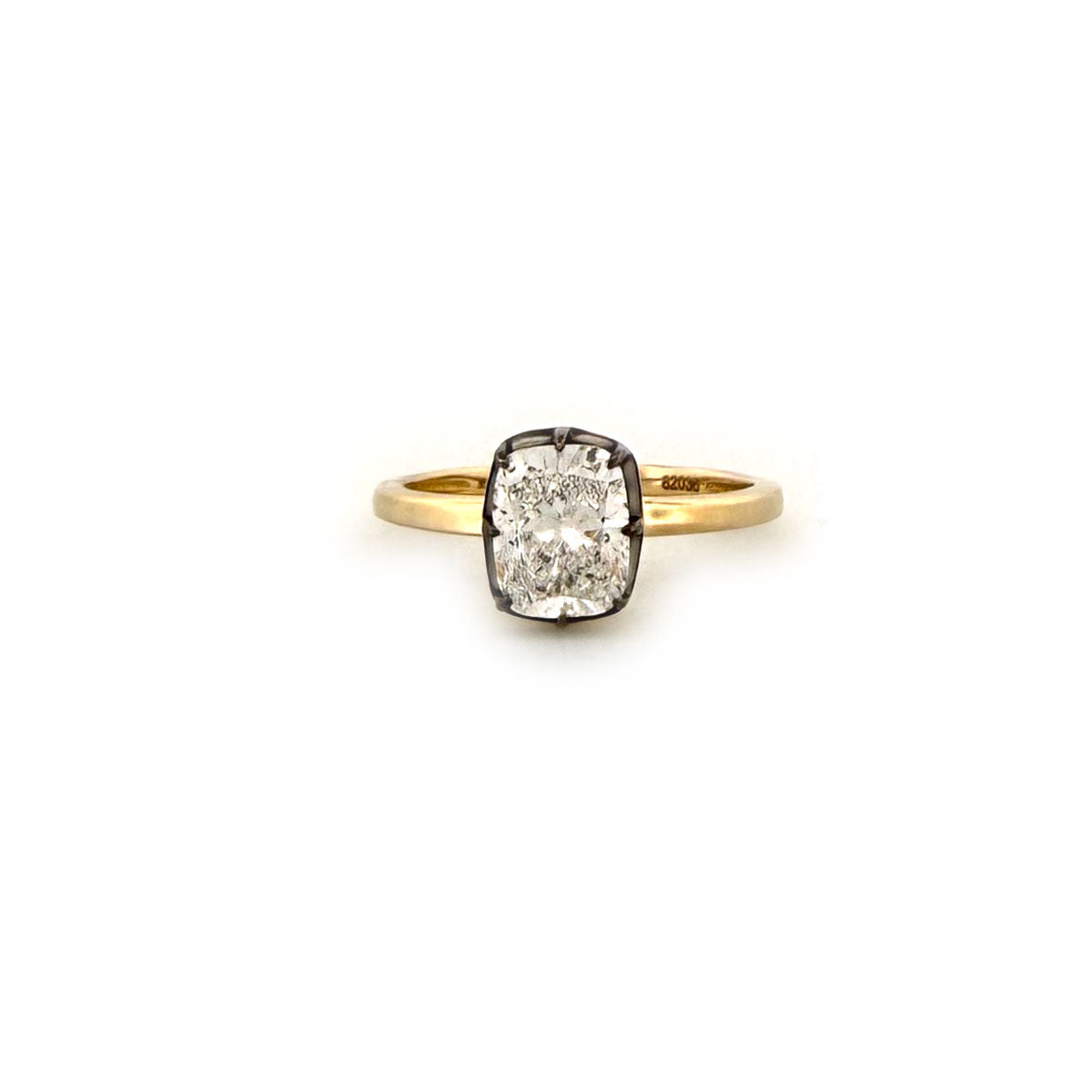 Anillo en oro amarillo 14K con diamante de laboratorio corte cushion 1.57ct