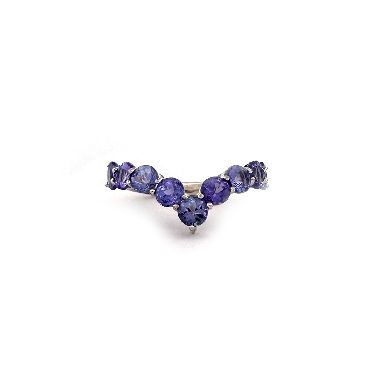 Anillo en plata en forma de V con tanzanitas 2.5ctw
