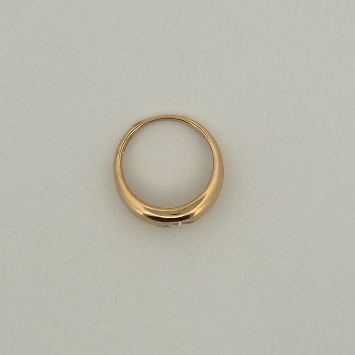 Anillo en oro amarillo 14K grueso con diamante corte pera de laboratorio 0.75ct incrustado