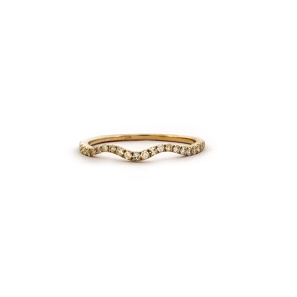 Anillo medio cintillo de curvas en oro amarillo 10K con diamantes 0.20ctw