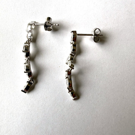 Aretes de plata largos con marquesas de diamantes de laboratorio 1ctw