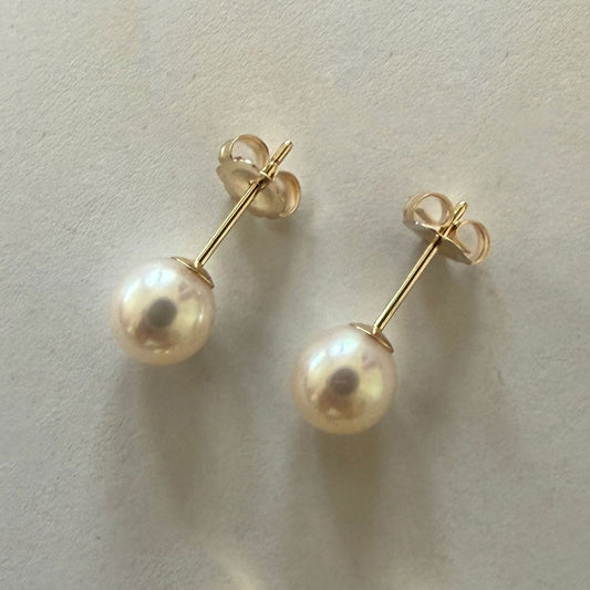 Aretes en oro amarillo 14K y perlas