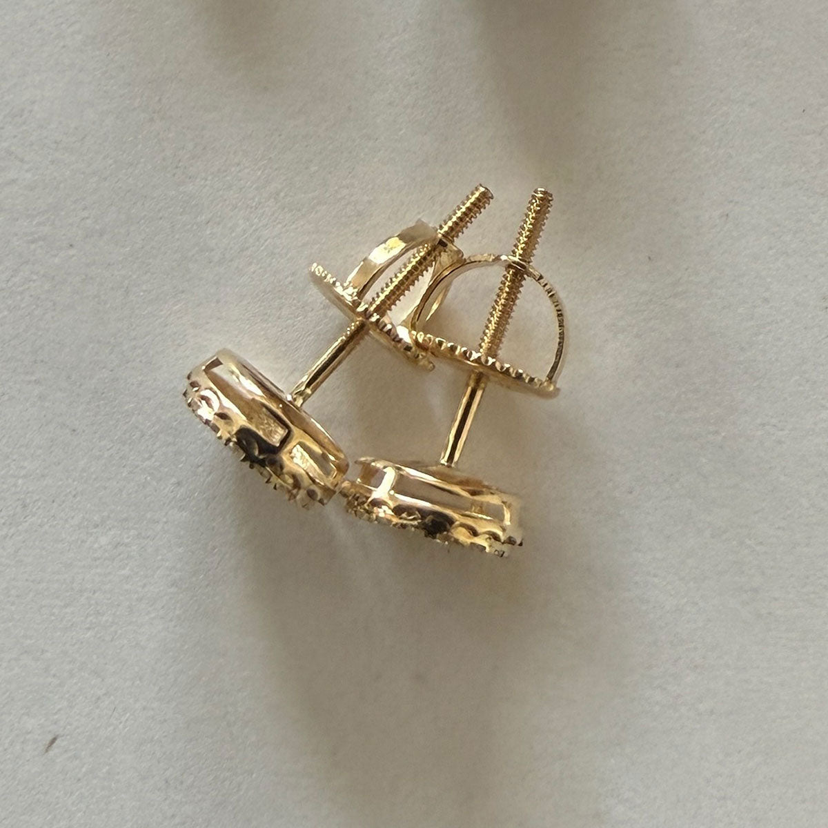 Aretes en oro amarillo 14K redondos de diamantes 0.35ctw con tope rosca