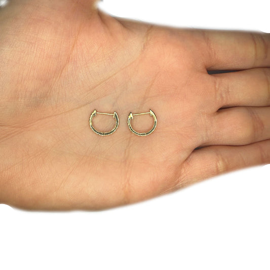Huggies en oro amarillo 14K con diamantes 0.1ctw