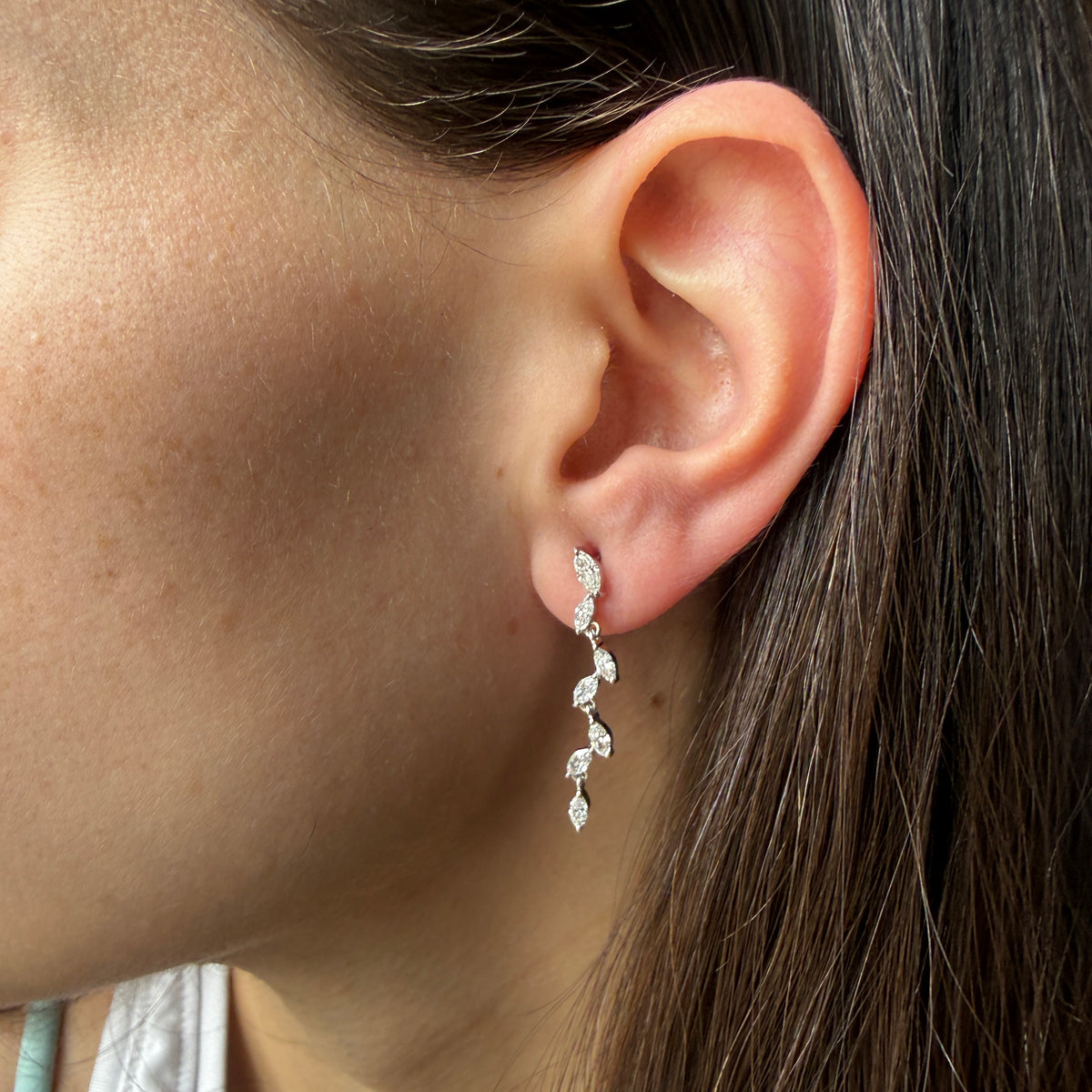 Aretes de plata largos con marquesas de diamantes de laboratorio 1ctw