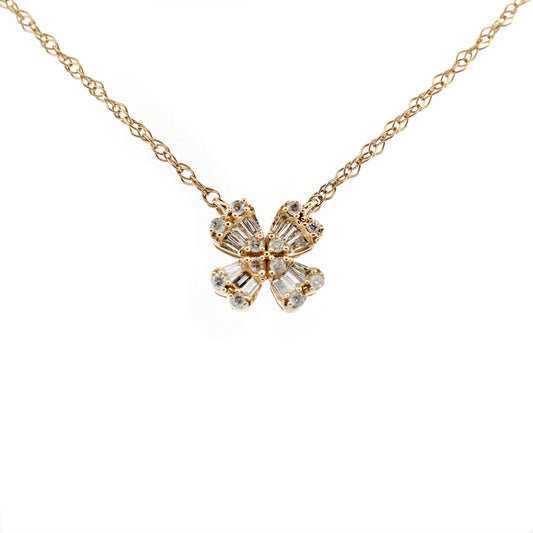 Collar en oro amarillo 14K con trébol de diamantes 0.20ctw